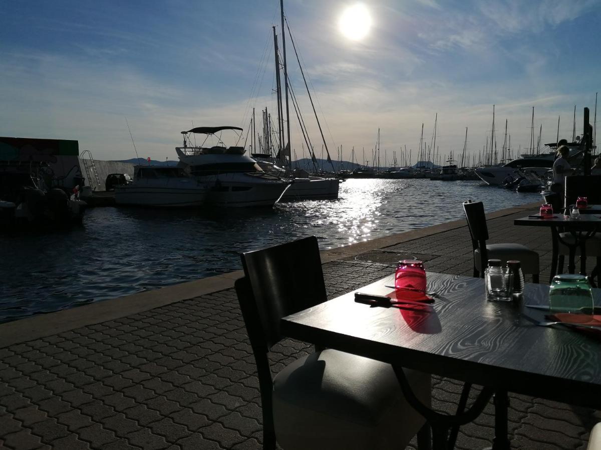 Voilier De Charme A Quai Hotel Saint-Raphaël Eksteriør billede
